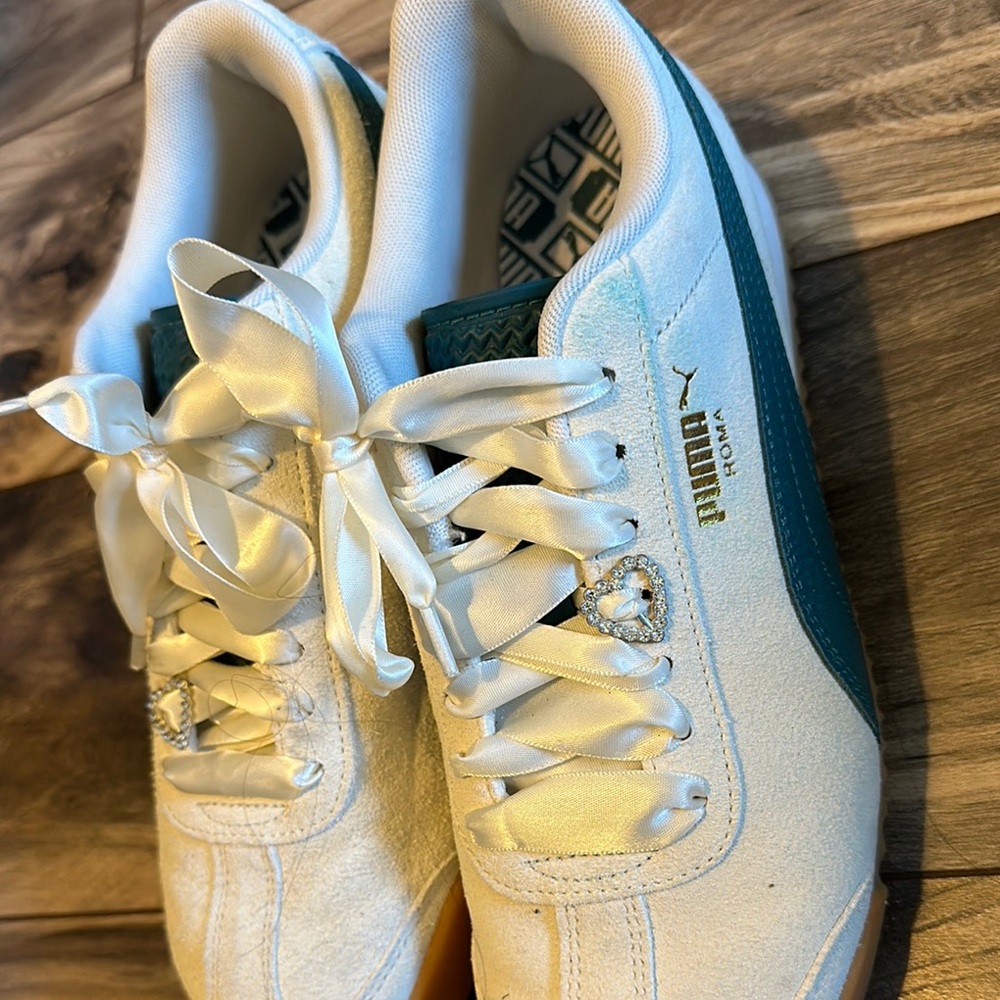 Puma White and Green Sneakers